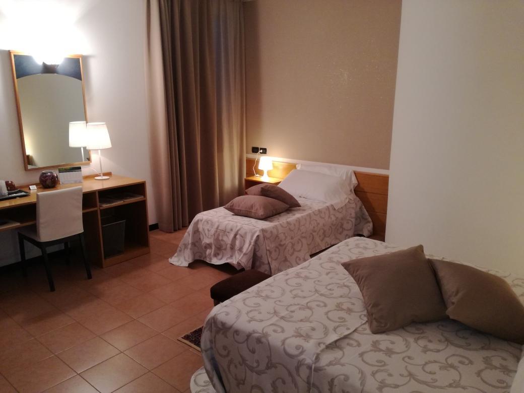 Hotel Ristorante Sensole Sulzano Kültér fotó